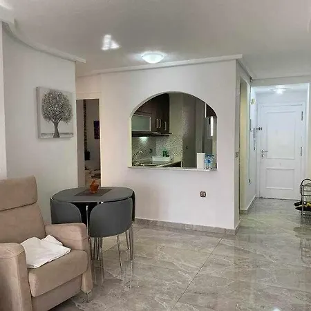 Precioso A 200 Metros Del Mar Torrevieja